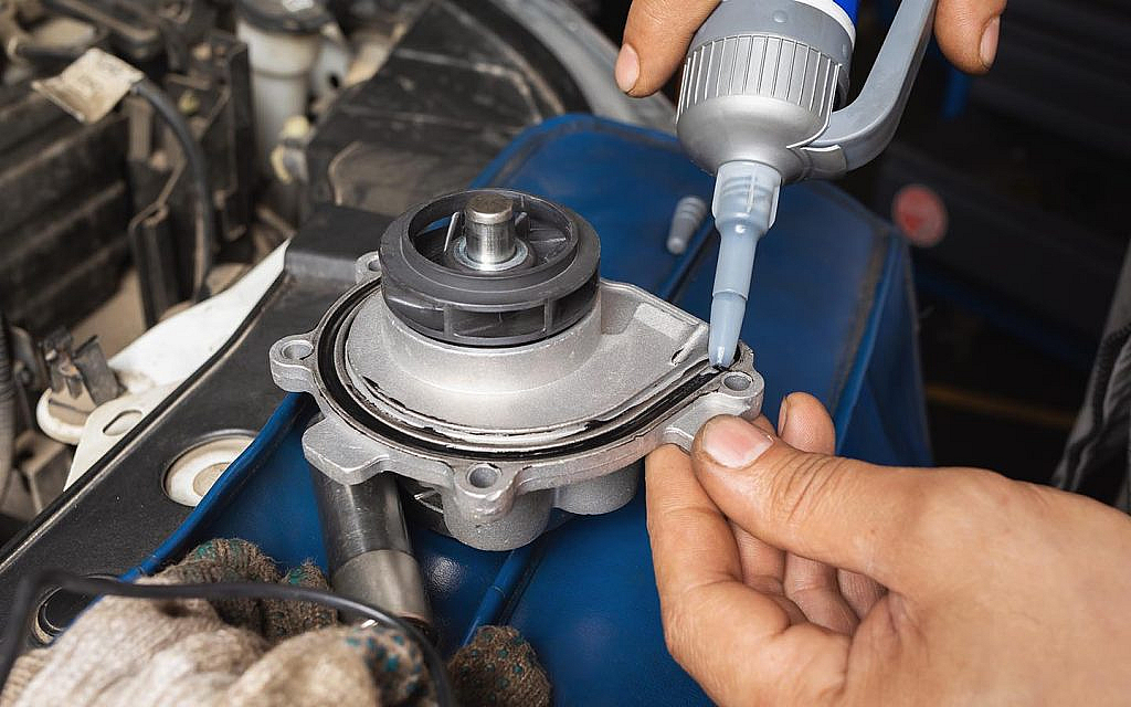 کاربرد چسب سیلیکونی در صنعت خودرو 